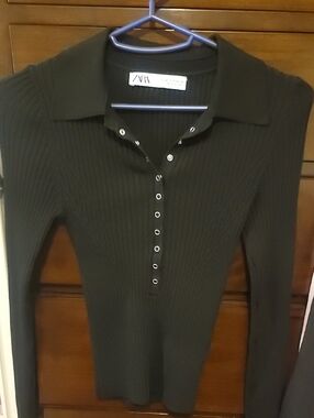 NWOT Zara Black Ribbed Long-Sleeve Snap Front Sweater S